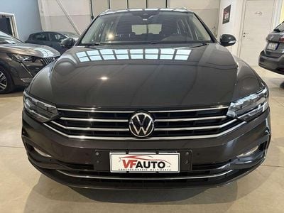 Usata VW Passat Business 122 CV (89 kW) 2022 Nero Station wagon
