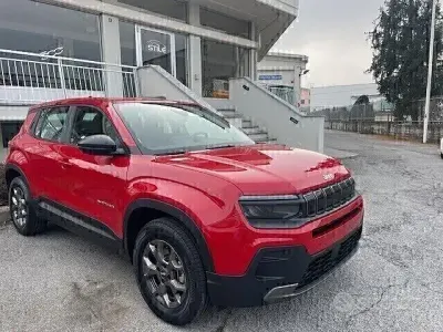 Usata Jeep Avenger Longitude 101 CV (74 kW) 2024 Rosso SUV