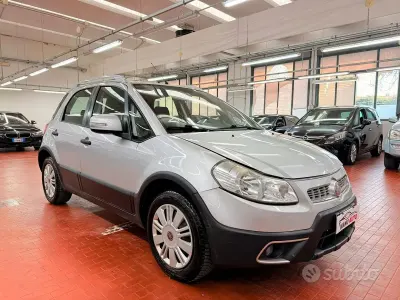 Begagnad Fiat Sedici Dynamic 120 HK (88 kW) 2014 Grå SUV