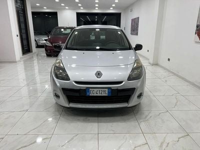 Usata Renault Clio II 65 CV (47 kW) 2011 Argento Utilitaria