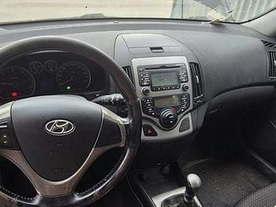Usata Hyundai i30 115 CV (84 kW) 2010 Blu Berlina