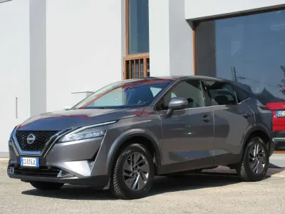 Usata Nissan Qashqai 158 CV (116 kW) 2023 Dark metal grey metallic SUV