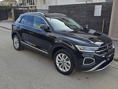 Usata VW T-Roc Style 110 CV (80 kW) 2022 Nero SUV
