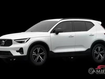 Nuova Volvo XC40 Plus 163 CV (119 kW) 2026 Cristal white pearl SUV