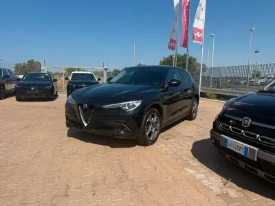 Usata Alfa Romeo Stelvio Super 209 CV (153 kW) 2018 Nero SUV