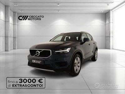 Usata Volvo XC40 Momentum 163 CV (119 kW) 2021 Blu SUV