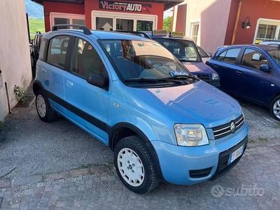 Usata Fiat Panda 4x4 60 CV (44 kW) 2005 Blu Utilitaria