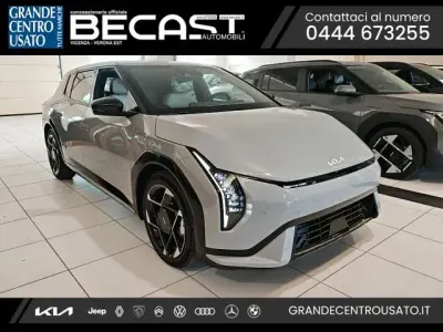 Nuova Kia EV4 GT-Line 50 kW (68 CV) 2025 Grigio pastello Utilitaria