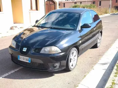 Usata Seat Ibiza 130 CV (95 kW) 2002 Nero Utilitaria