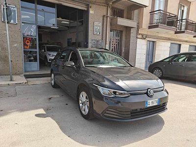 Usata VW Golf VIII Style 116 CV (85 kW) 2022 Grigio Station wagon
