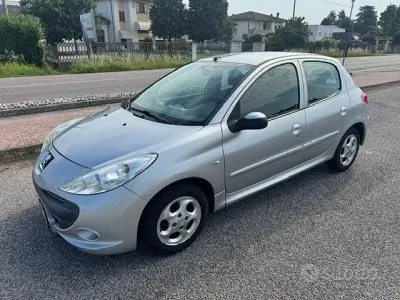 Usata Peugeot 206 60 CV (44 kW) 2011 Grigio Berlina
