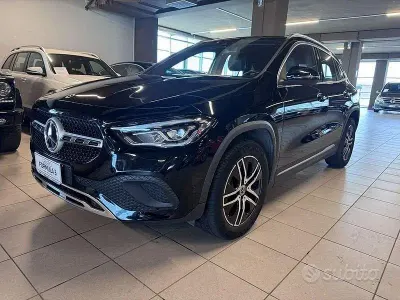 Usata Mercedes GLA200 150 CV (110 kW) 2022 Nero SUV