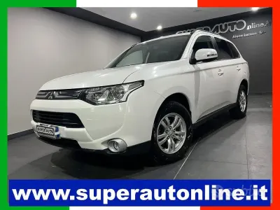 Usata Mitsubishi Outlander Intense 150 CV (110 kW) 2014 Bianco SUV