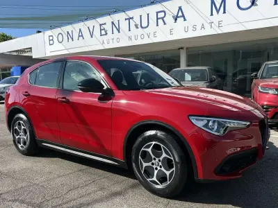 Usata Alfa Romeo Stelvio Business 160 CV (117 kW) 2022 Rosso SUV