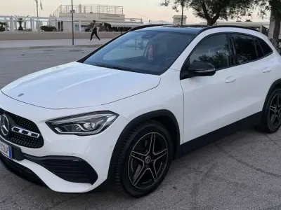 Usata Mercedes GLA200 Premium 150 CV (110 kW) 2023 Bianco SUV