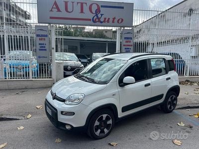 Usata Fiat Panda 4x4 S 85 CV (62 kW) 2020 Bianco Utilitaria