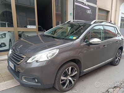 Usata Peugeot 2008 Allure 92 CV (67 kW) 2015 Grigio SUV