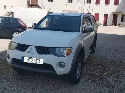 Usata Mitsubishi L200