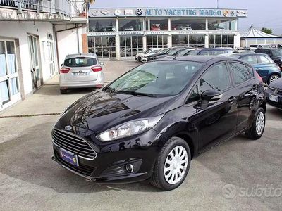 Second-hand Ford Fiesta Titanium 98 CP (72 kW) 2014 Negru Hatchback