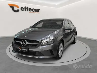 Usata Mercedes A180 Urban 109 CV (80 kW) 2016 Grigio Utilitaria
