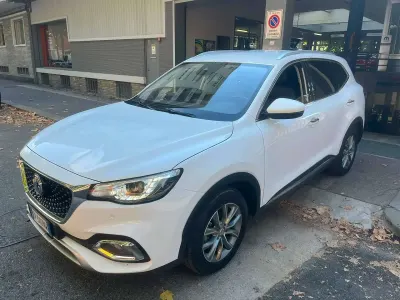 Usata MG HS Comfort 162 CV (119 kW) 2023 White dover SUV