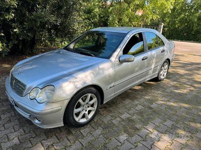 usata Mercedes C200 C 200 CDI cat Classic