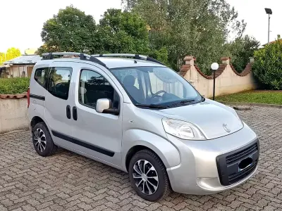 Usata Fiat Qubo Trekking 75 CV (55 kW) 2011 Grigio Monovolume