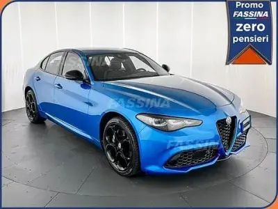 Usata Alfa Romeo Giulia Veloce 280 CV (205 kW) 2024 Bluazzurro Berlina