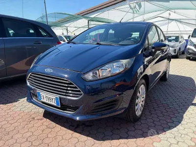 Usata Ford Fiesta 92 CV (67 kW) 2014 Blu/azzurro Utilitaria
