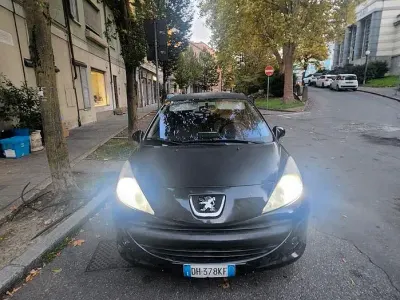 Usata Peugeot 207 88 CV (64 kW) 2007 Nero Berlina