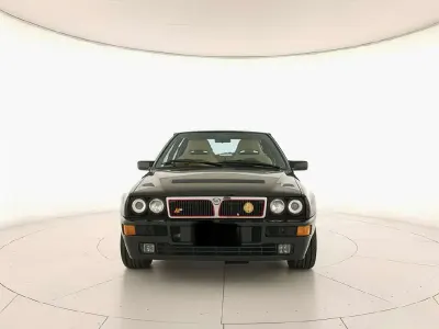 Usata Lancia Delta 205 CV (150 kW) 1992 Verde Utilitaria