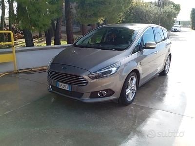 Begagnad Ford S-MAX