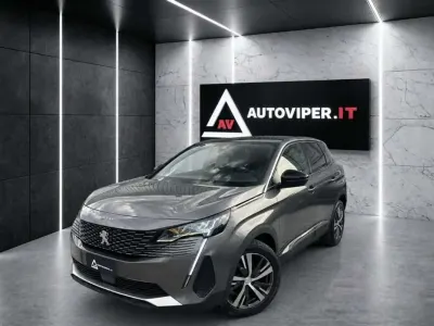 Usata Peugeot 3008 Allure 131 CV (96 kW) 2023 Grigio scuro SUV