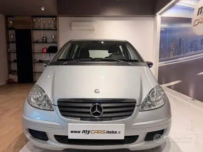 Occasion Mercedes A180 Avantgarde 109 ch (80 kW) 2007 Gris Monospace