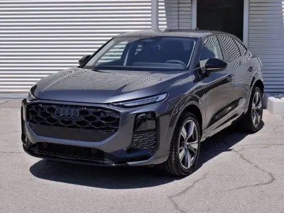 Nuova Audi Q3 Sportback S-Line 150 CV (110 kW) 2026 Grigio perlato SUV