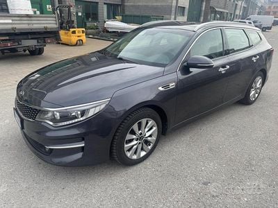 Usata Kia Optima 141 CV (103 kW) 2018 Grigio Station wagon