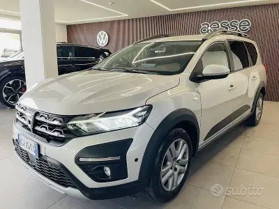 Occasion Dacia Jogger Comfort 110 ch (80 kW) 2022 Gris Monospace