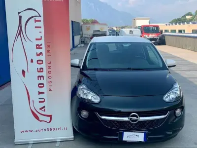 Usata Opel Adam Jam 69 CV (50 kW) 2016 Nero metallizzato Utilitaria