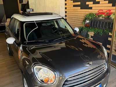 Usata Mini Cooper Countryman 111 CV (81 kW) 2011 Marrone SUV
