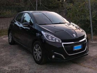 Usata Peugeot 208 Allure 82 CV (60 kW) 2017 Nero Utilitaria