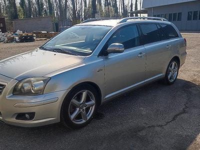 Usata Toyota Avensis 2008 Grigio Station wagon