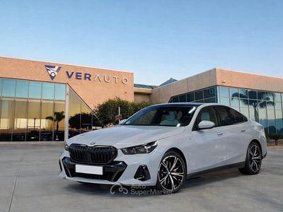 Usata BMW 540 M Sport 303 CV (222 kW) 2025 Grigio Berlina