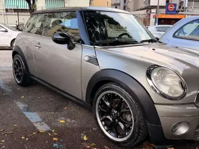 Usata Mini Cooper D 109 CV (80 kW) 2009 Utilitaria