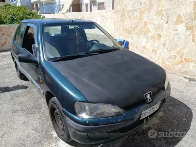 Usata Peugeot 106 50 CV (36 kW) 1997 Bluazzurro Utilitaria