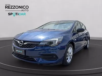 Usata Opel Astra Business Elegance 110 CV (80 kW) 2021 Blu metallizzato Berlina