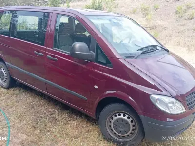 Usata Mercedes Vito 109 CV (80 kW) 2004 Rosso Furgone
