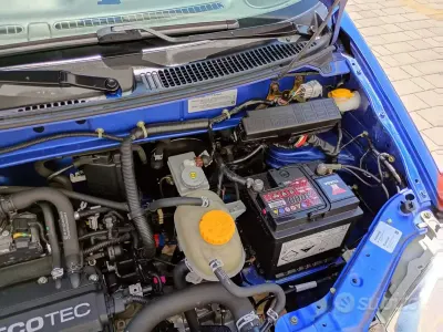 Usata Opel Agila 58 CV (42 kW) 2005 Blu Monovolume