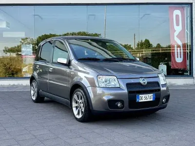 Usata Fiat Panda 101 CV (74 kW) 2007 Grigio Utilitaria