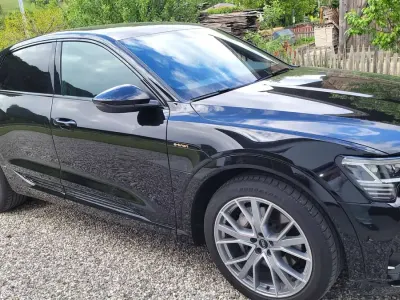Usata Audi e-tron Ambiente 225 kW (307 CV) 2021 Nero SUV