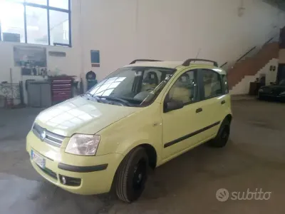 Usata Fiat Panda Emotion 60 CV (44 kW) 2004 Verde Utilitaria